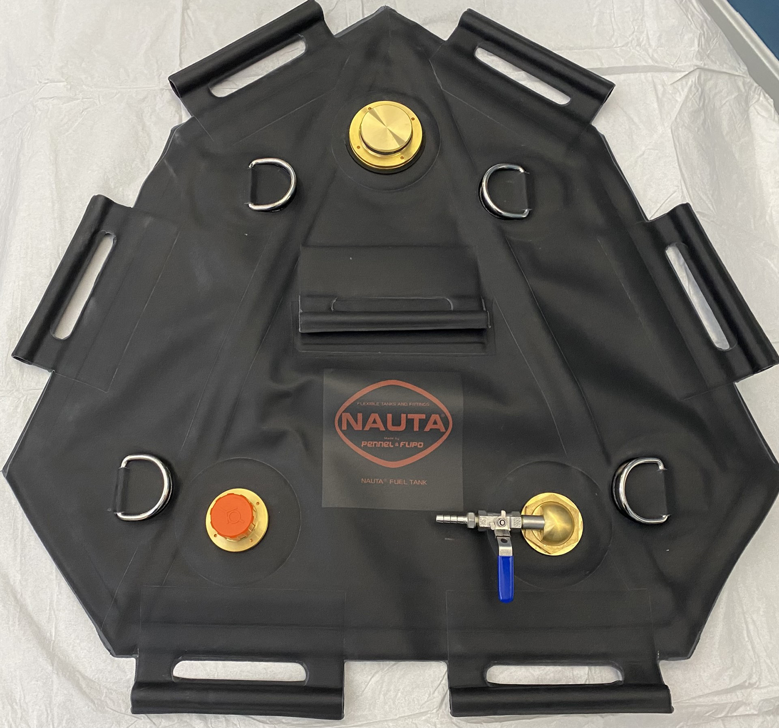 Imtra Portable Fuel Tank, Triangular 5.3gal With brass fittings - FB521RESCX