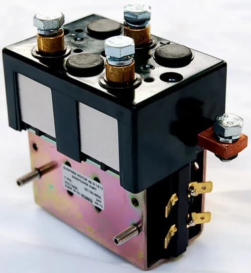 Solenoid Assembly, set, DC182 24V used on SP75/95 SE80/100/120,SP125/SE130/150,SP155-SE170 pre-2018 product image