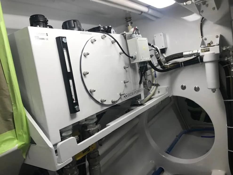 Tank assembly, 55L Floor mount, SS, powdercoated white, w/ return filter
