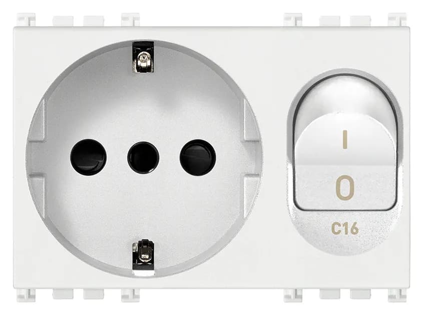 Arke: Italian Standard P30 SICURY Outlet, 2P+E, 16A, 250V, White, 3 Modules product image