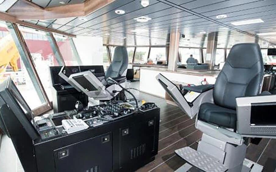 5 Things to Consider When Choosing an Operator’s Chair 5 Things to Consider When Choosing an Operator’s Chair